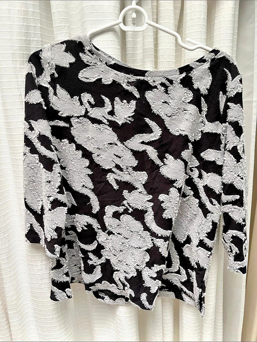 LOFT Floral Long Sleeve Top in Black & Silver Size Medium
